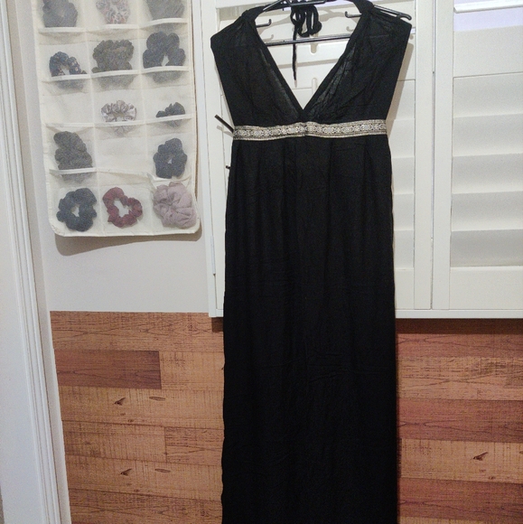 Black Long Sleeve Striped Dress and maxi backless dress. (Bundle deal) - Picture 2 of 3